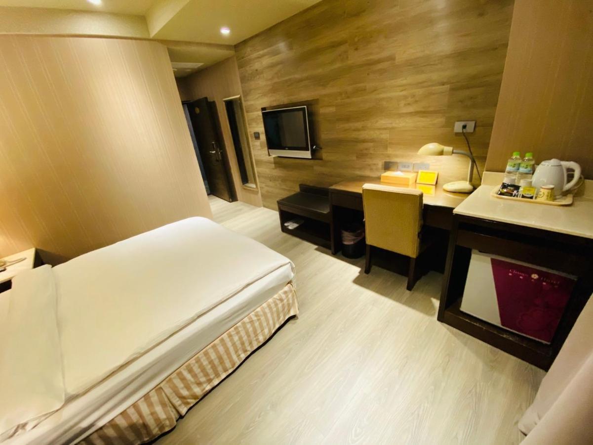 Dlinn Hotel Taichung Eksteriør billede