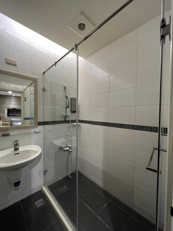 Dlinn Hotel Taichung Eksteriør billede