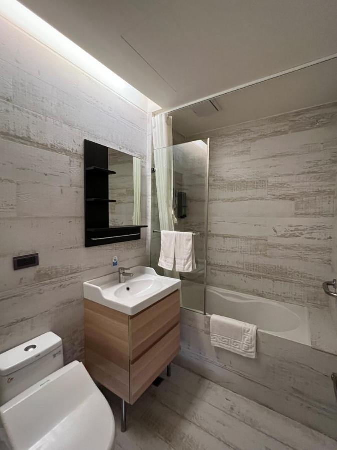Dlinn Hotel Taichung Eksteriør billede