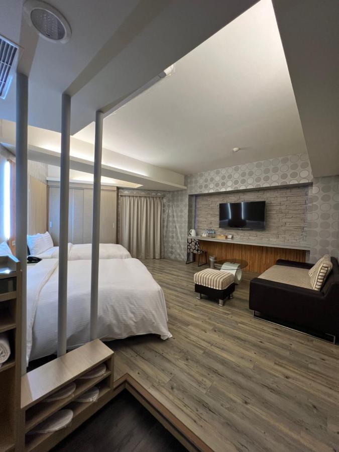 Dlinn Hotel Taichung Eksteriør billede