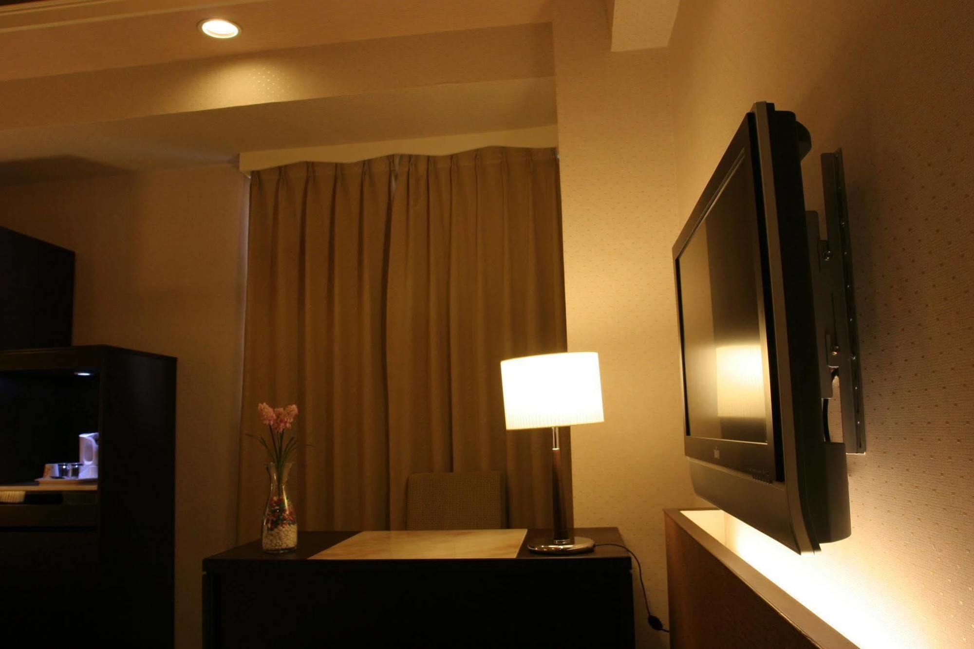 Dlinn Hotel Taichung Eksteriør billede